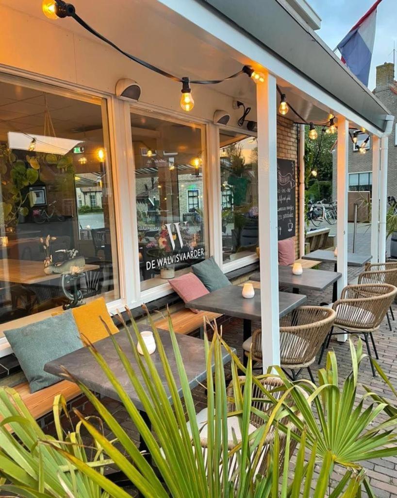 Hotel-Restaurant De Walvisvaarder Hollum  Eksteriør bilde
