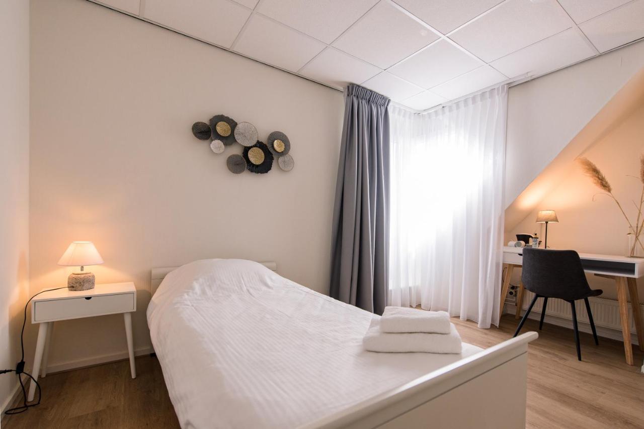 Hotel-Restaurant De Walvisvaarder Hollum  Eksteriør bilde